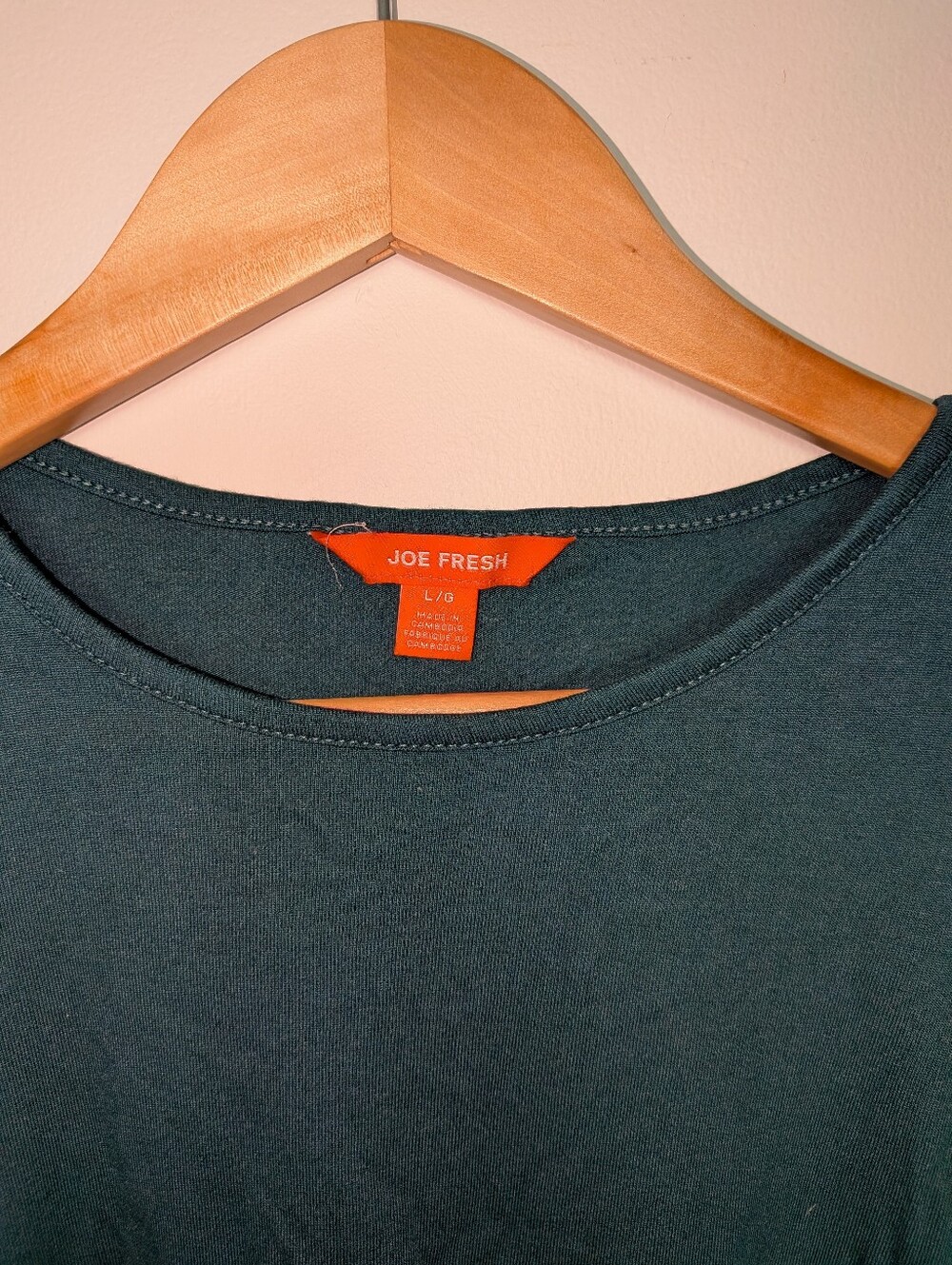Red And Forest Green Tops L - Picture 9 of 11